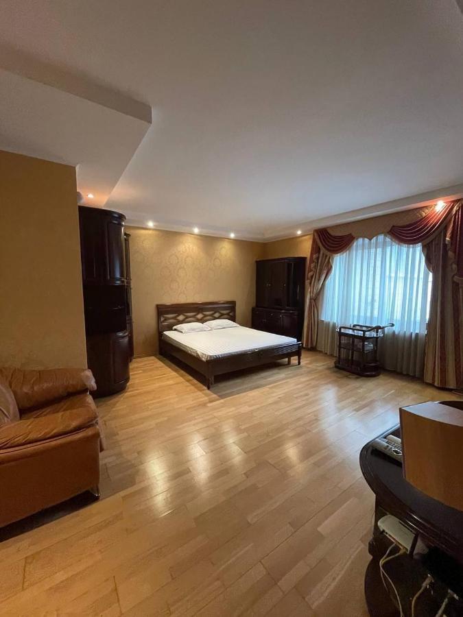 One Bedroom Kreschatik Str 4 Kyiv Exterior photo